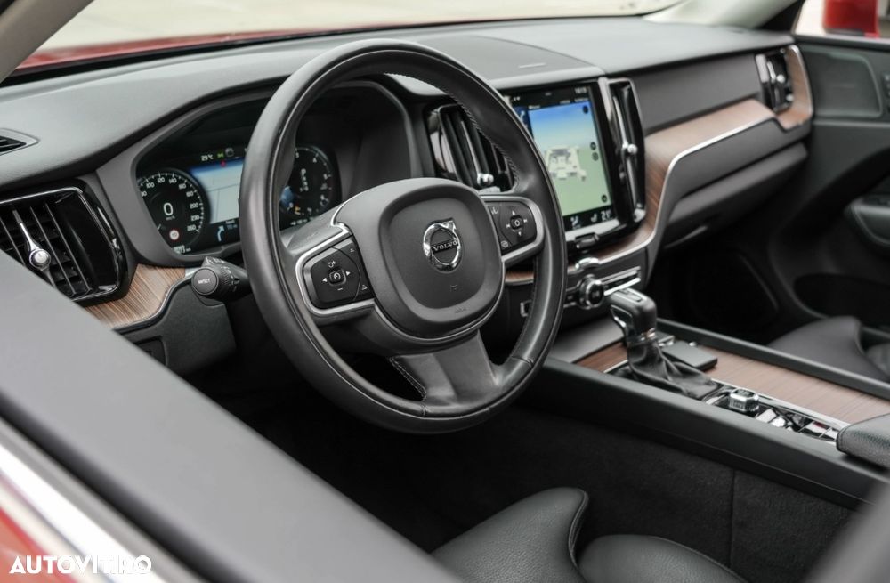 Volvo XC 60 D4 Geartronic Momentum Pro - 7