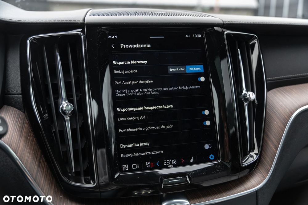 Volvo XC 60 D4 SCR AWD Inscription - 26