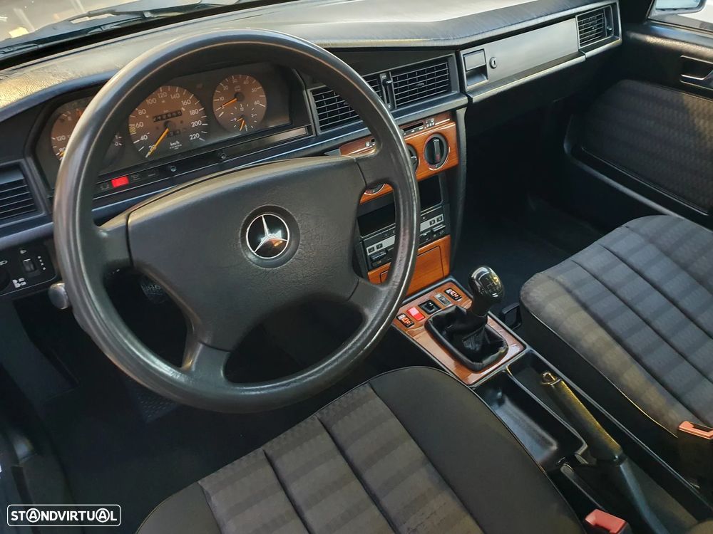 Mercedes-Benz W201 (1982-1993) 190 D 2.5 Turbo - 3