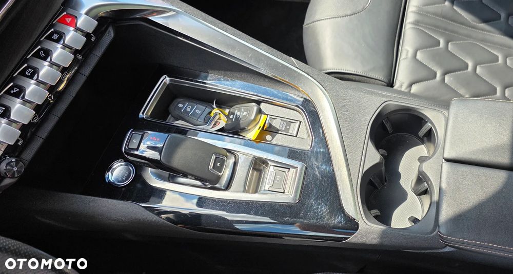 Peugeot 5008 BlueHDi 180 EAT8 GT - 24
