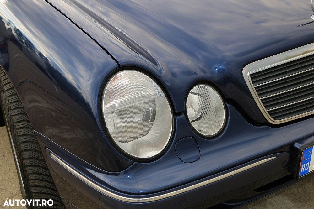 Mercedes-Benz E 320 Aut Avantgarde - 33