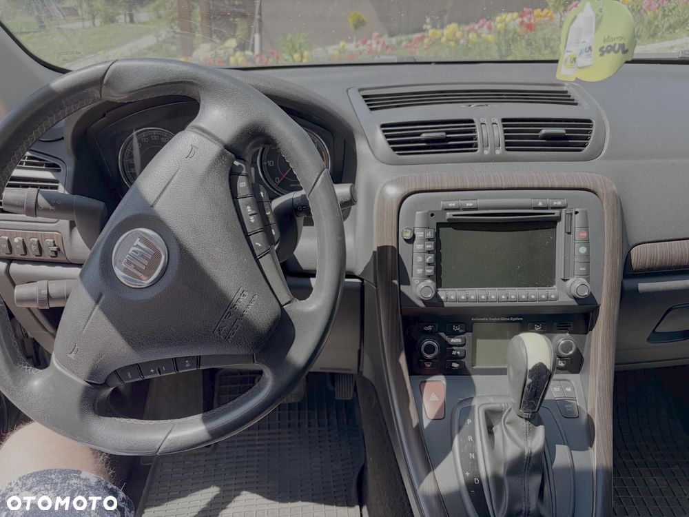 Fiat Croma 1.9 JTD Emotion - 12