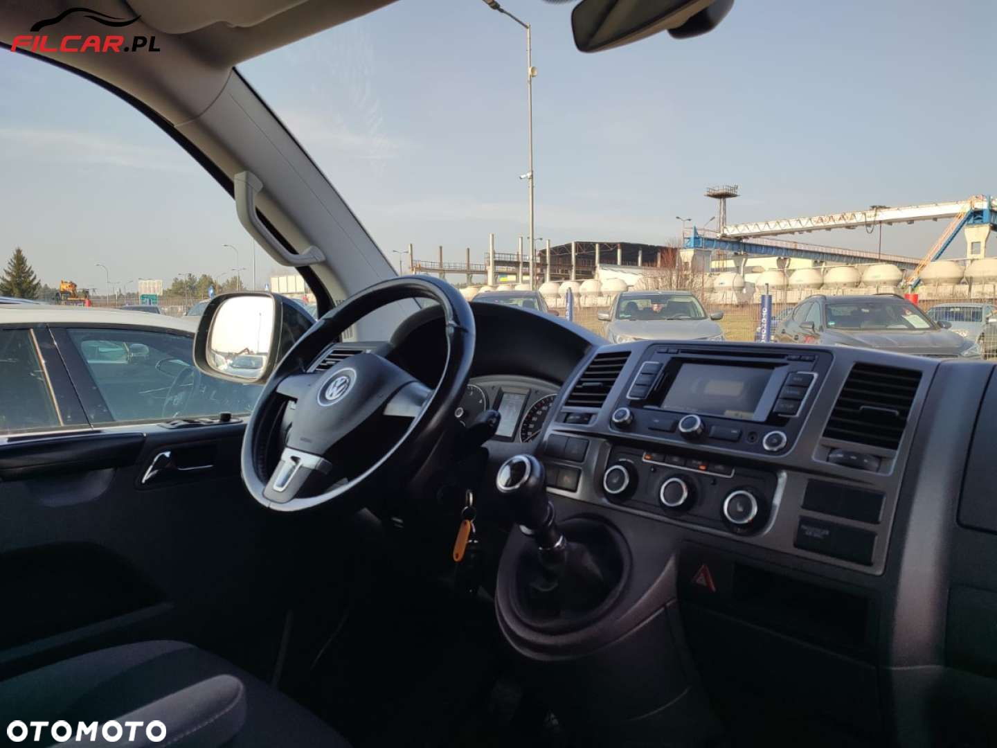 Volkswagen Multivan - 12