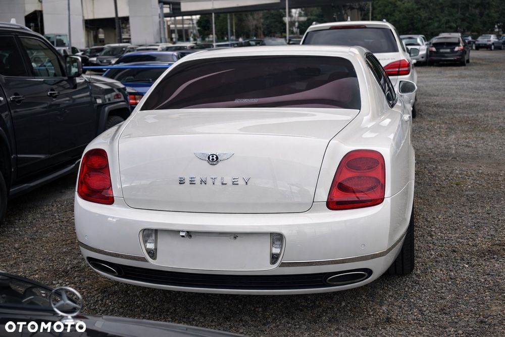 Bentley Flying Spur - 3