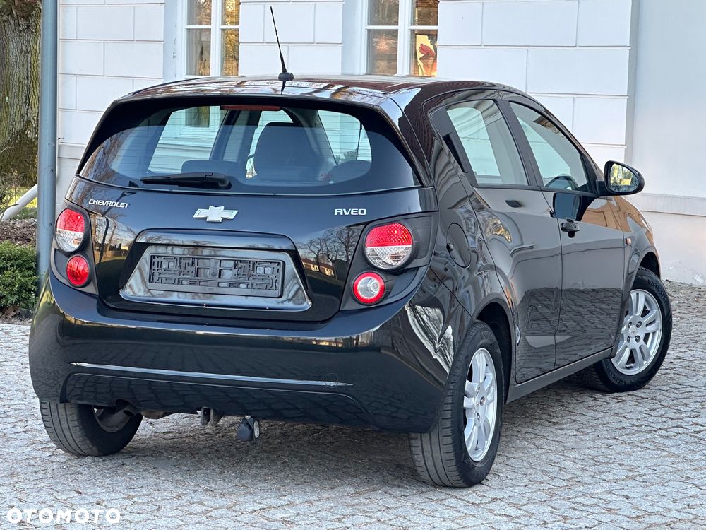 Chevrolet Aveo 1.4 16V Base - 25