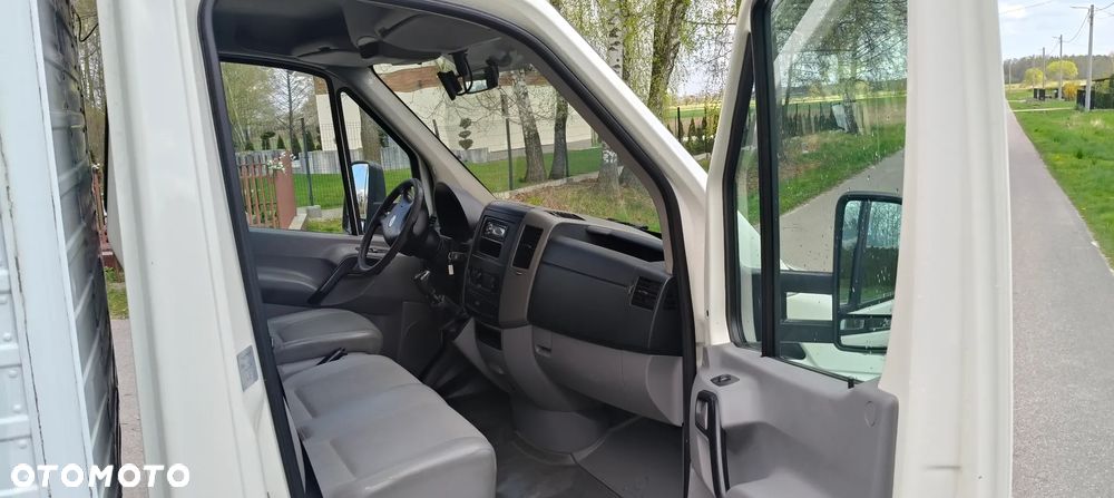 Volkswagen CRAFTER MAXI KONTENER 2.5 TDI 136 KM - 8