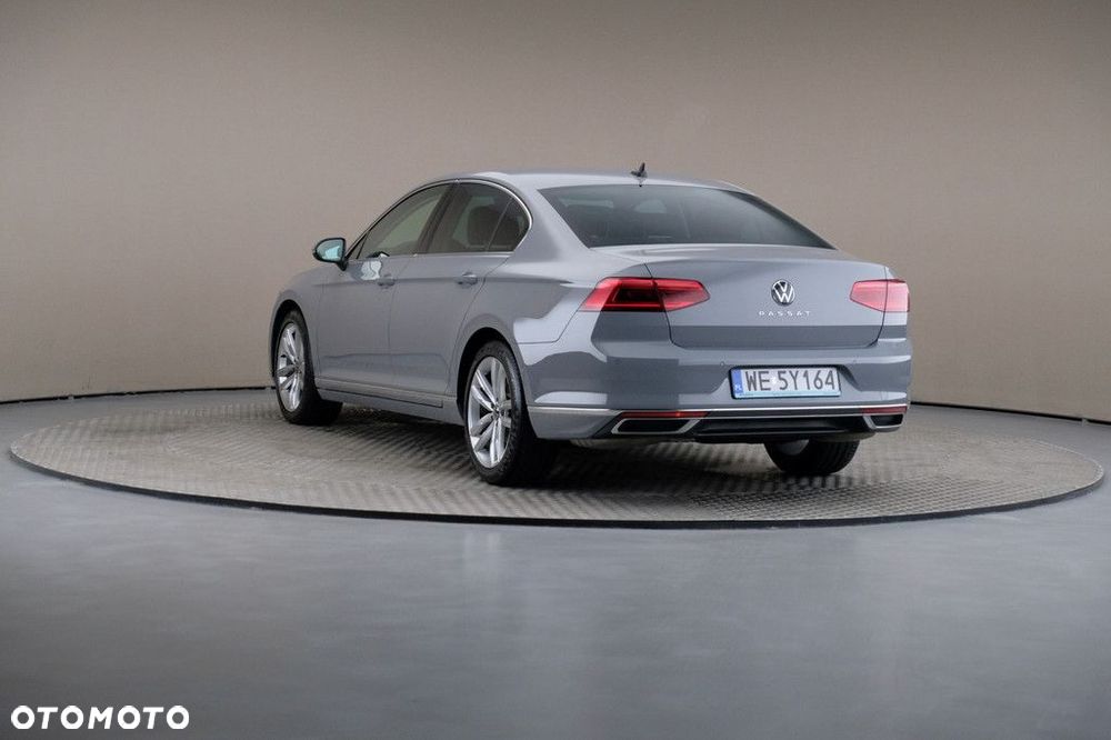 Volkswagen Passat 2.0 TSI Elegance DSG - 2