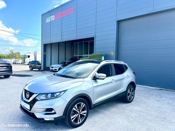 Nissan Qashqai 1.3 DIG-T N-Connecta J18 Led