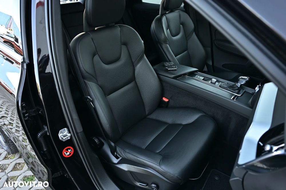 Volvo XC 60 D5 AWD Geartronic Momentum - 17