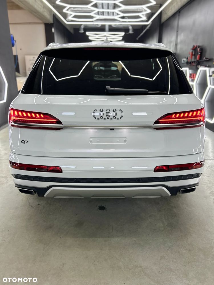 Audi Q7 - 7