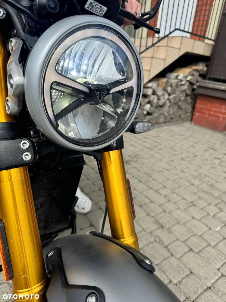 Triumph Inny - 4