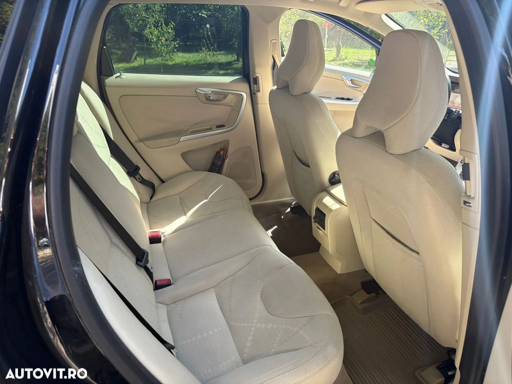 Volvo XC 60 2.4D AWD Base - 5