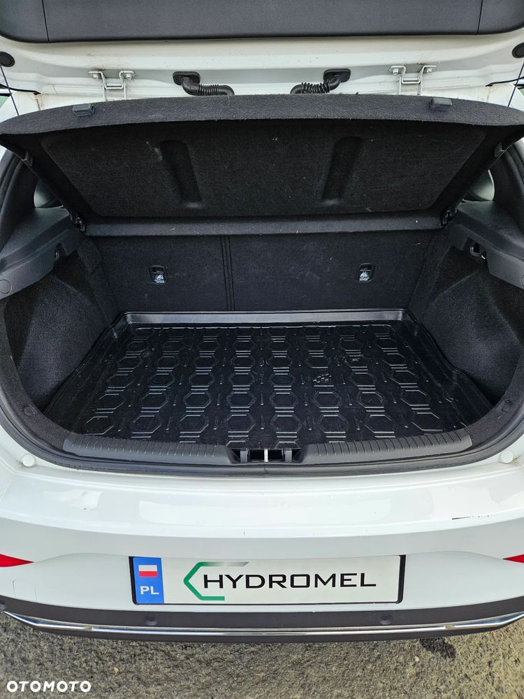 Hyundai i30 1.6 D Classic + - 18