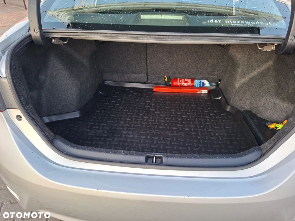 Toyota Corolla 1.6 Comfort - 6