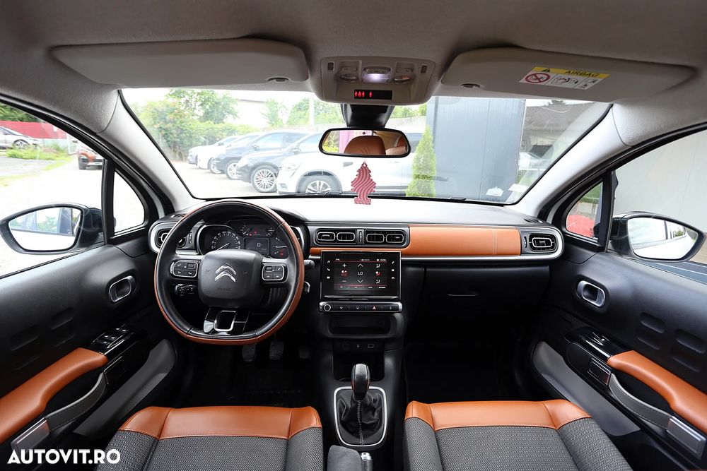 Citroën C3 Pure Tech 82 SHINE - 8