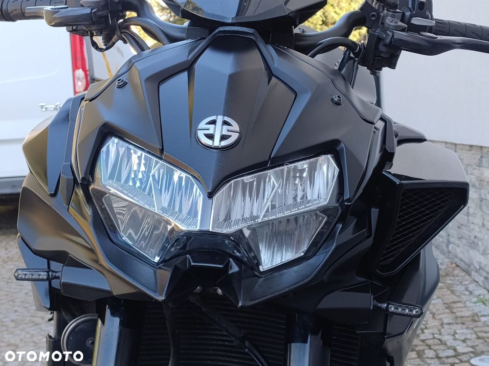 Kawasaki H2 - 13