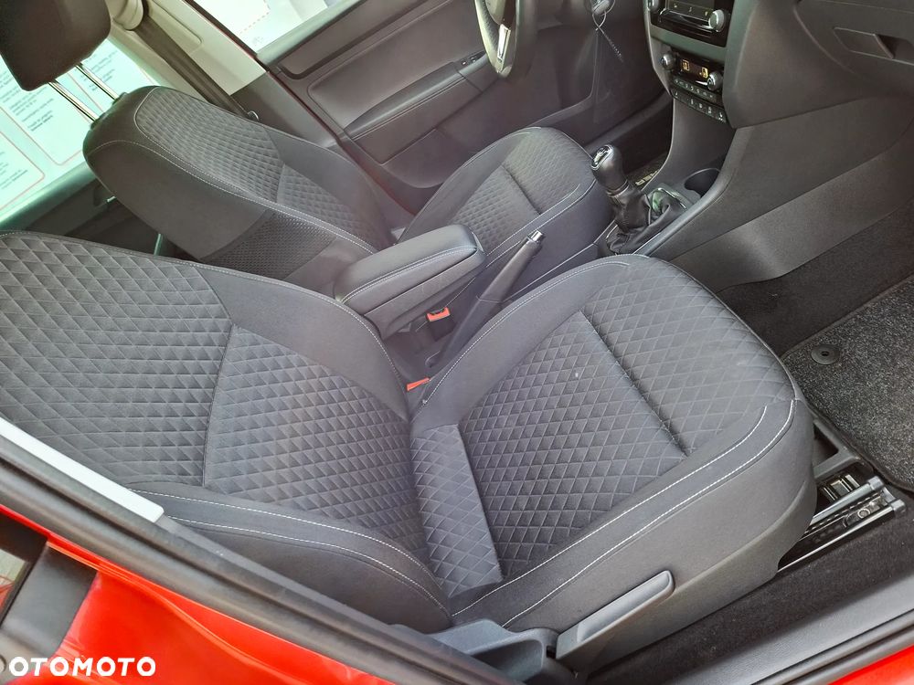 Skoda RAPID - 7