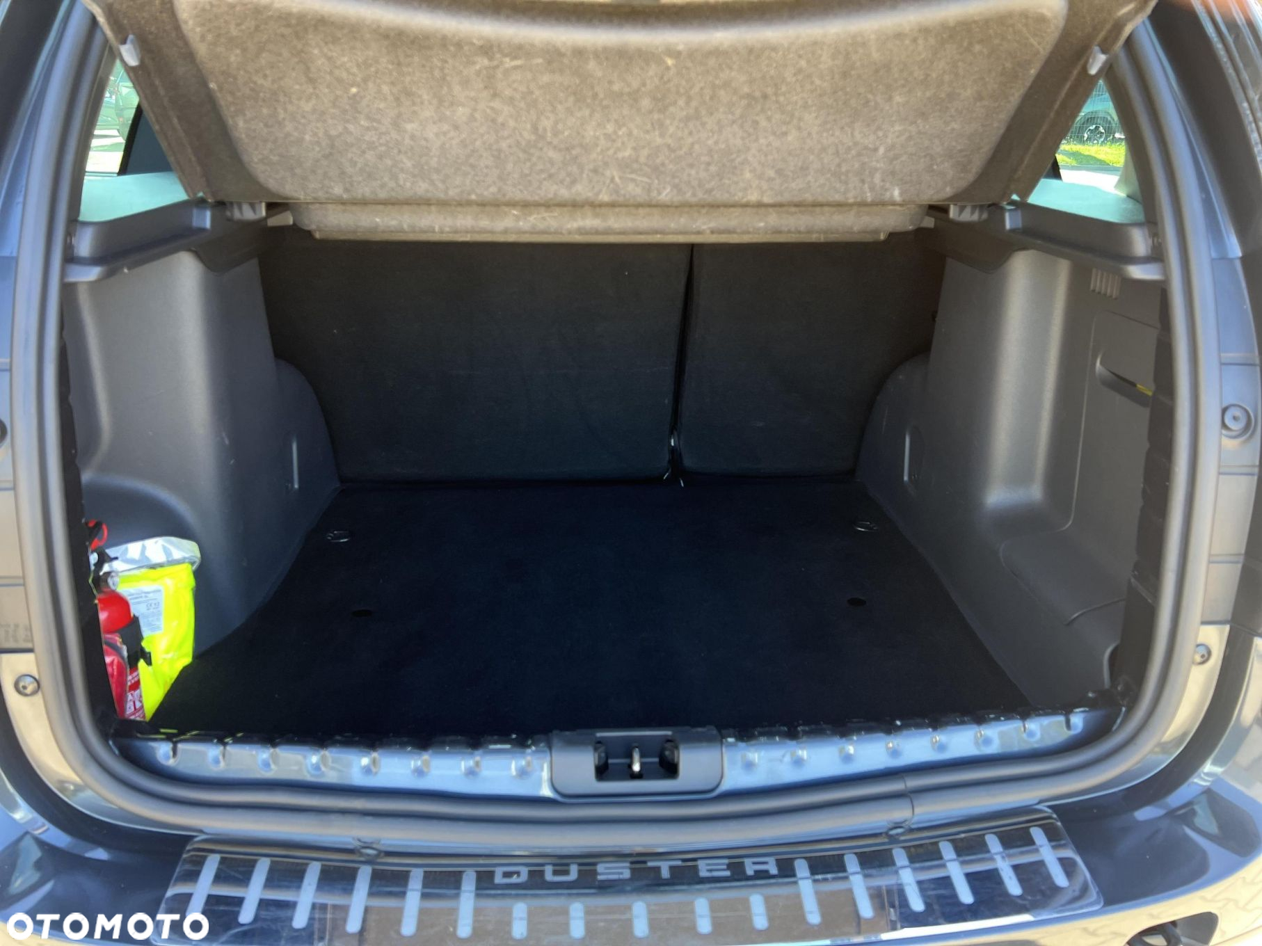 Dacia Duster 1.6 SCe Laureate S&S - 17