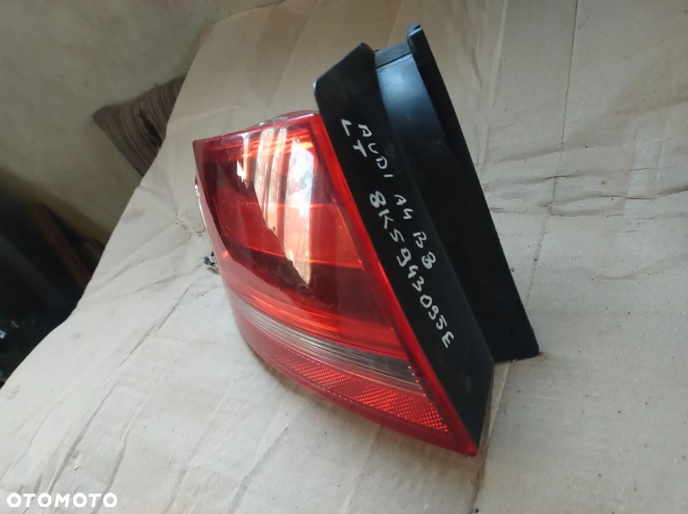 Audi A4 B8 lampa tył lewa 8K5945095E - 2