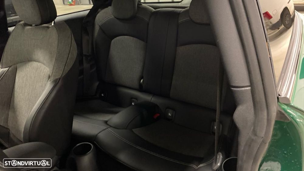 MINI 3 Portas Cooper SE Essential - 7