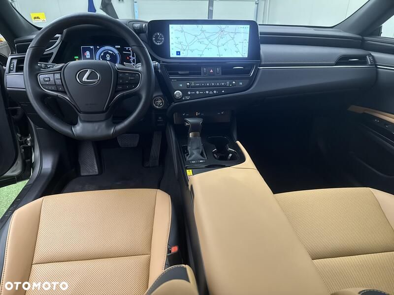 Lexus ES 300h Business Edition - 23