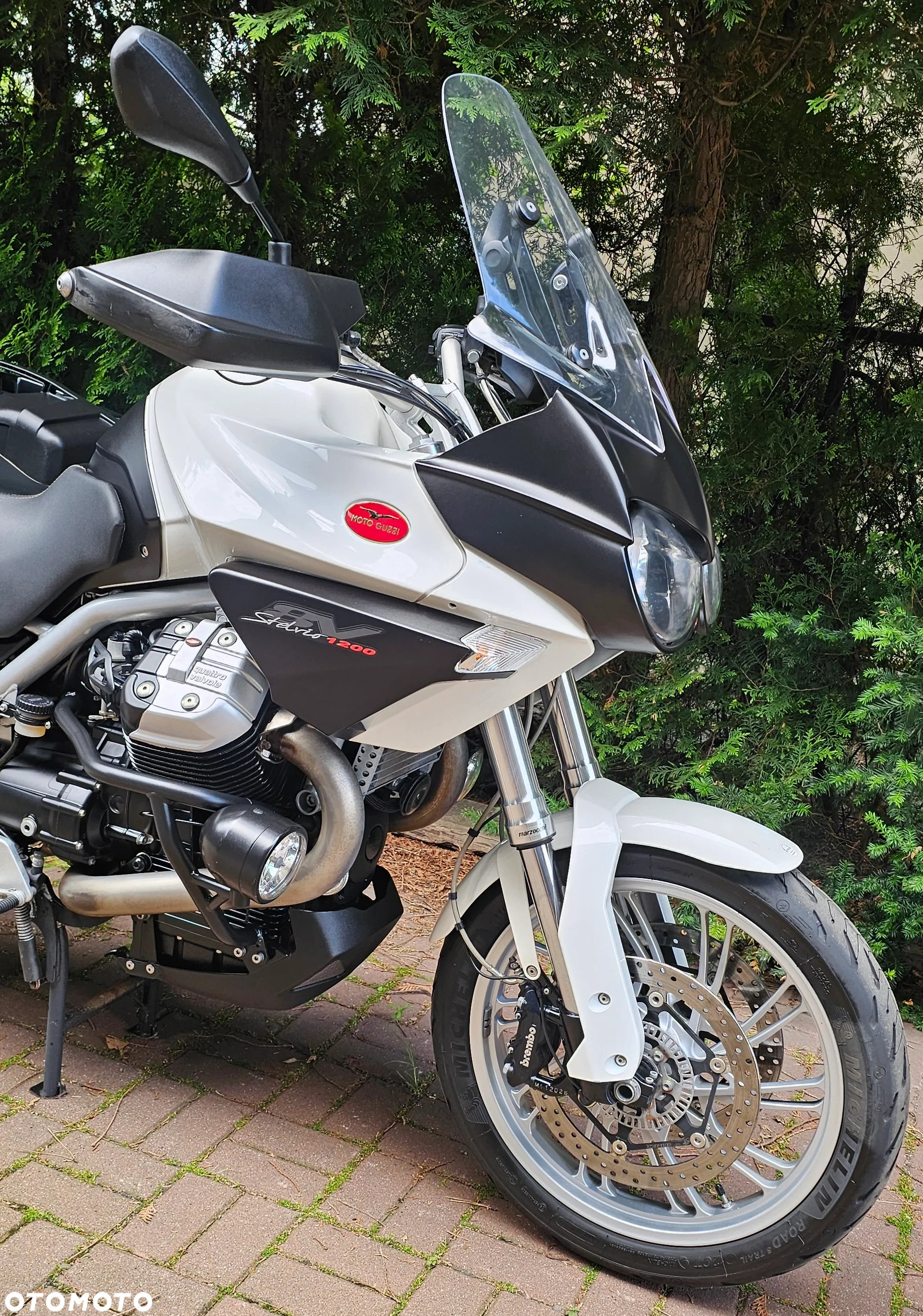 Moto Guzzi Stelvio - 3