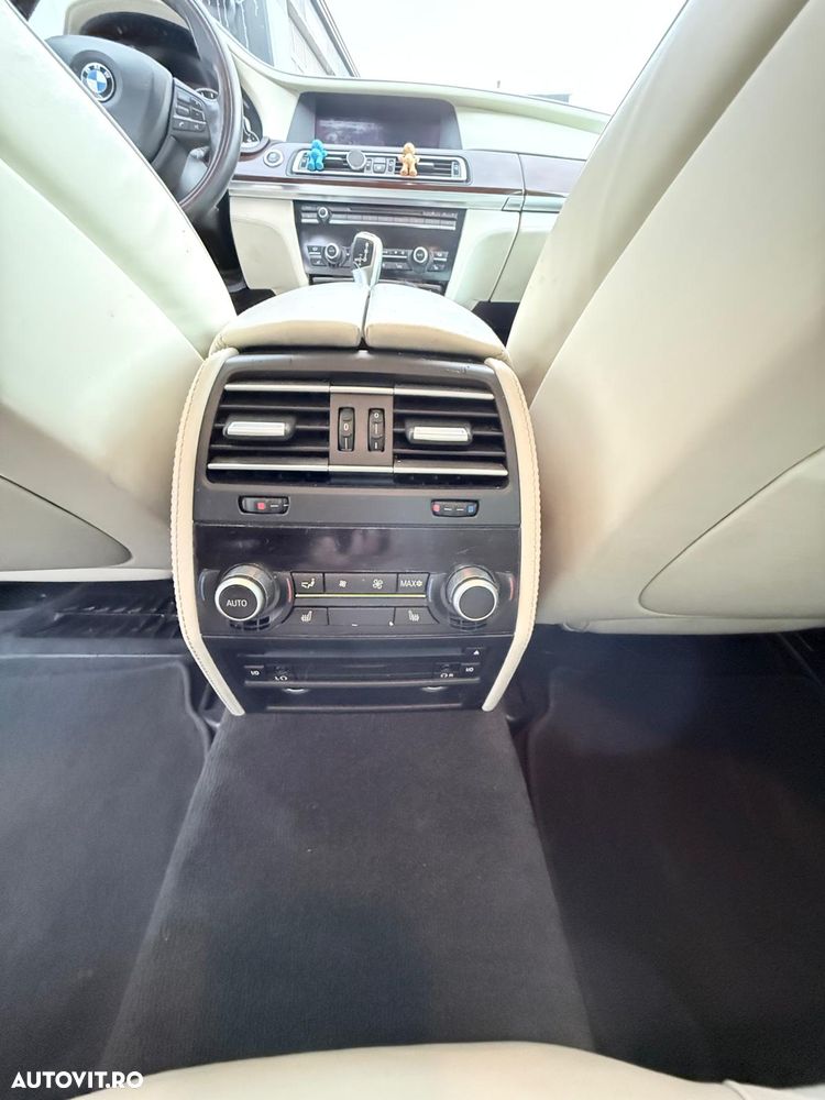 BMW Seria 7 730d Aut. - 14