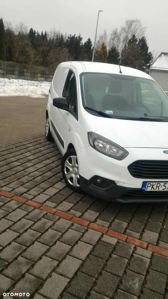 Ford Courier - 26