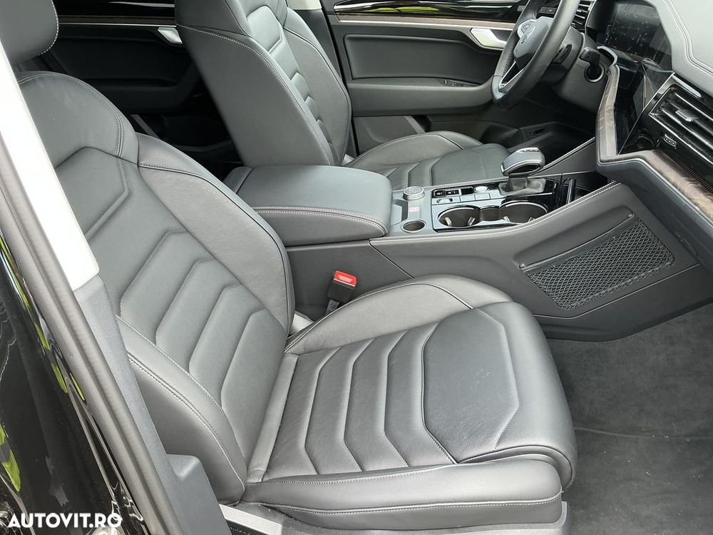 Volkswagen Touareg V6 TDI 4MOTION Elegance - 9