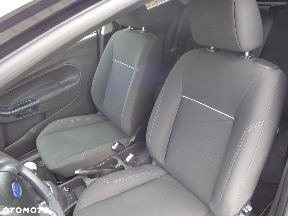 Ford Fiesta 1.0 Champions Edition - 12