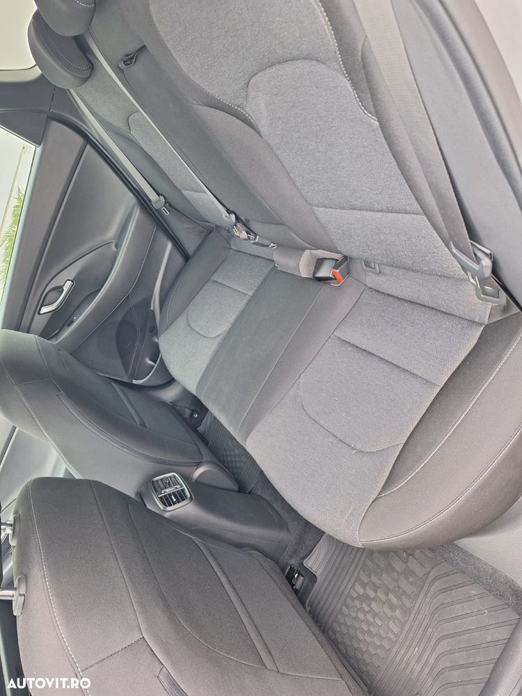 Hyundai i30 Fastback 1.5 T-GDI MHEV 160CP Highway - 9