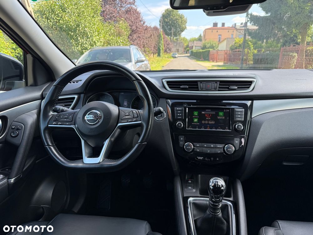 Nissan Qashqai 1.3 DIG-T N-WAY - 14