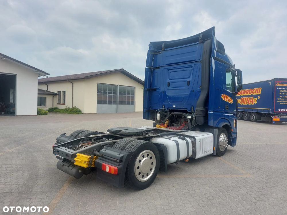 Mercedes-Benz ACTROS - 3