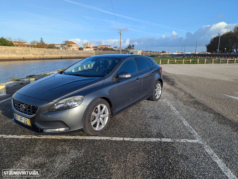 Volvo V40 1.6 D2 Kinetic - 1