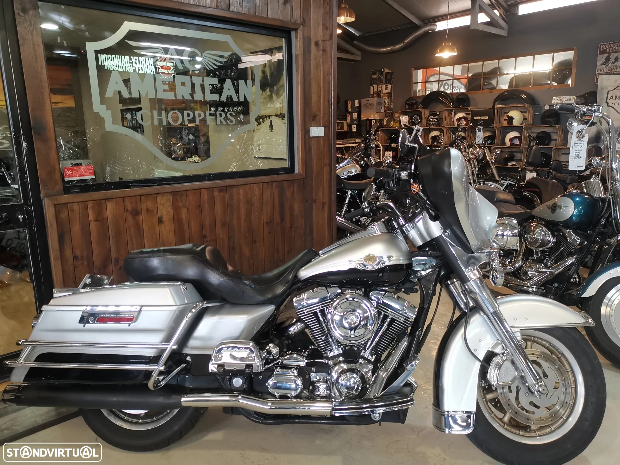 Harley-Davidson FLHTC CENTENÁRIA - 7