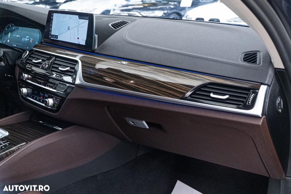 BMW Seria 5 530e iPerformance Aut. Luxury Line - 40