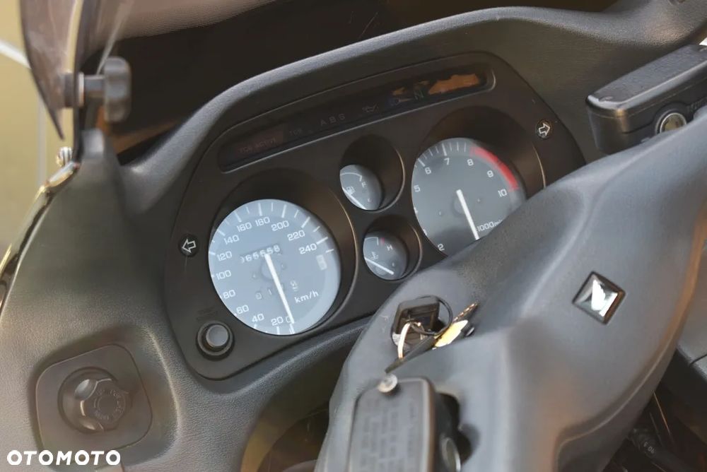 Honda ST - 23