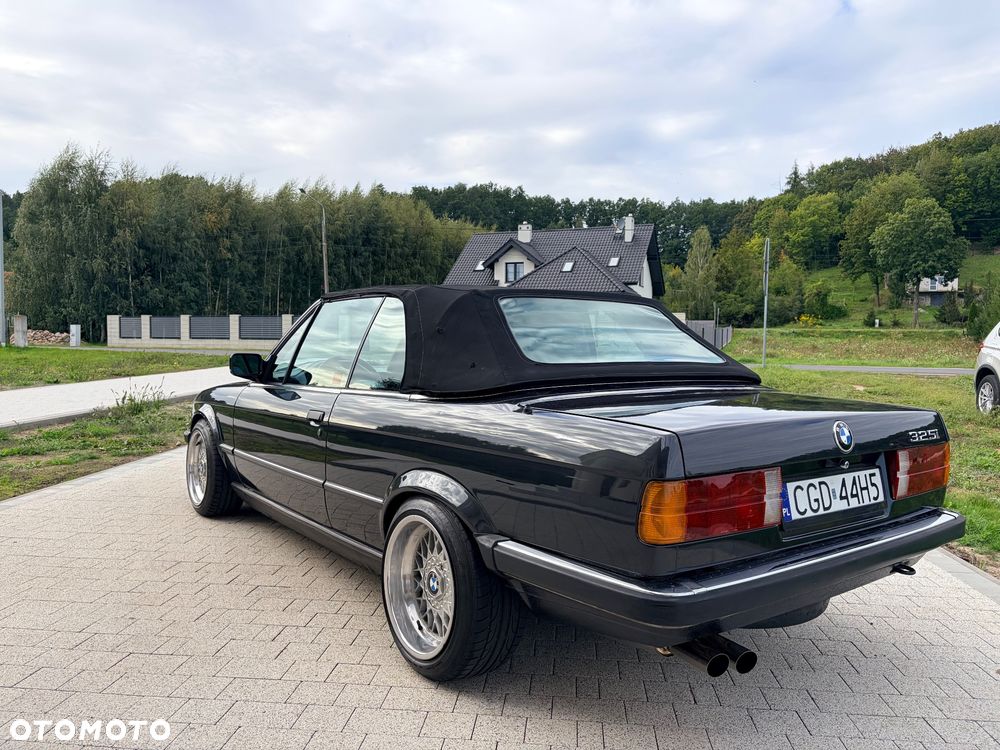 BMW Seria 3 325i - 16