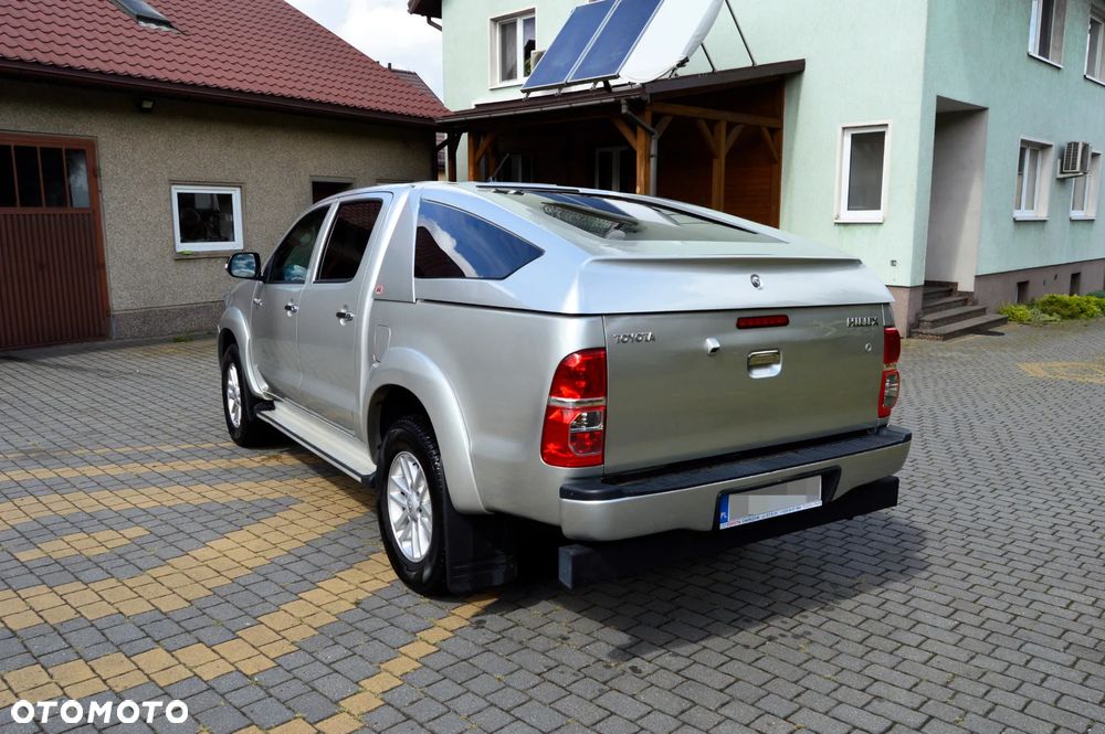 Toyota Hilux 3.0 D-4D SR5 - 5