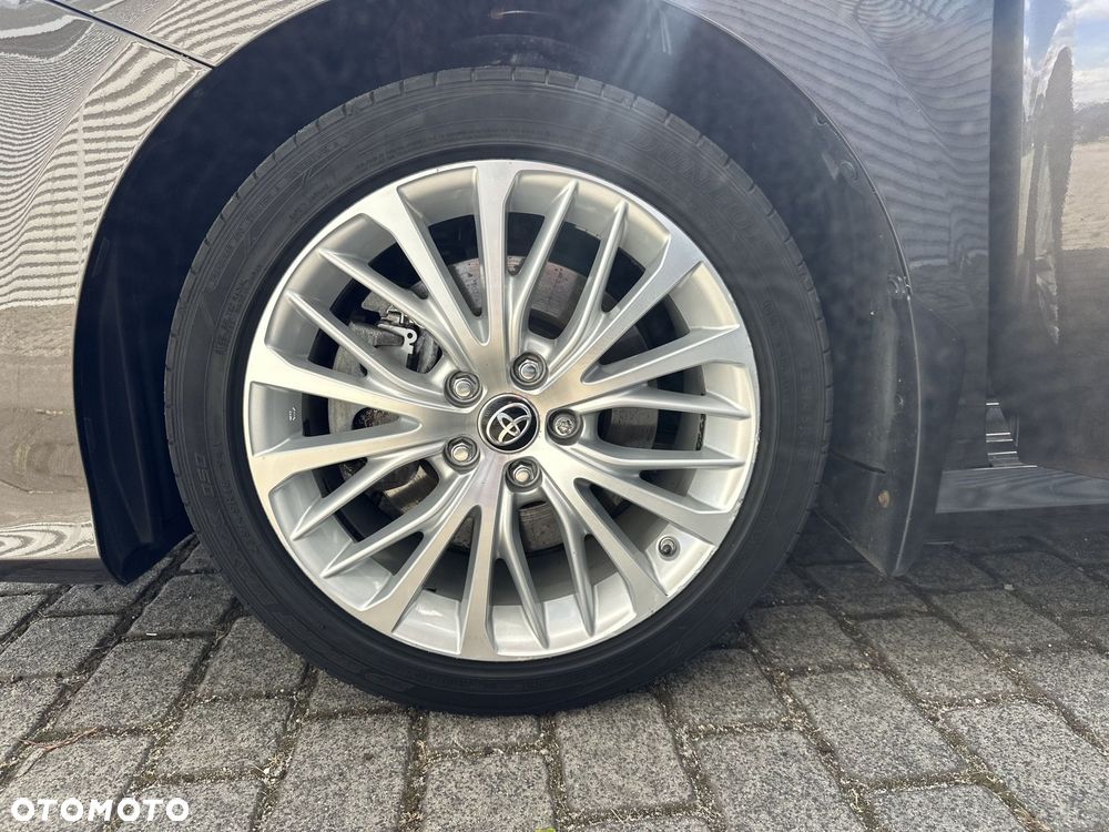 Toyota Camry 2.5 Hybrid Executive CVT - 16