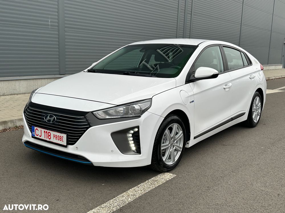 Hyundai IONIQ - 12