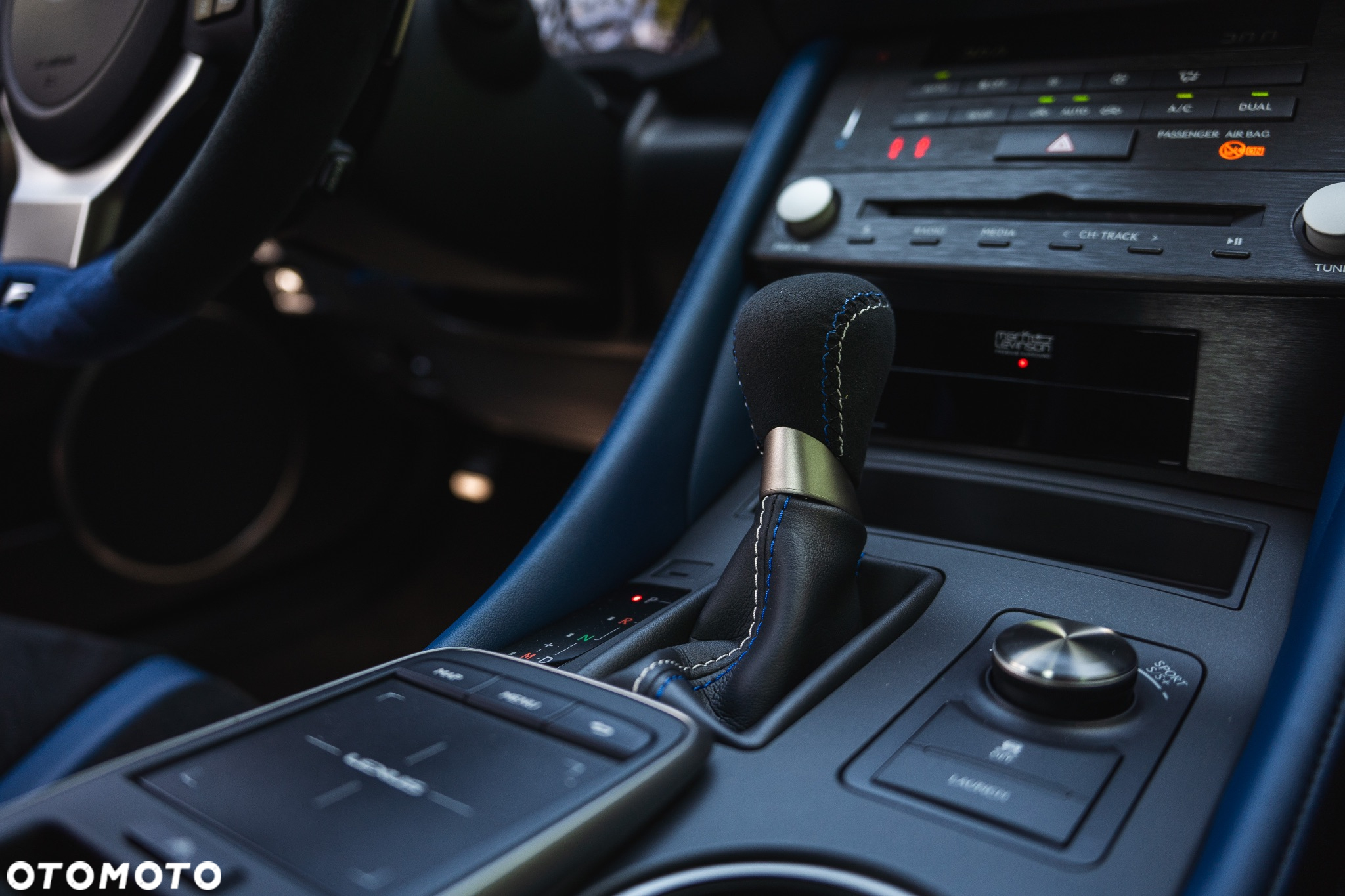 Lexus RC - 31