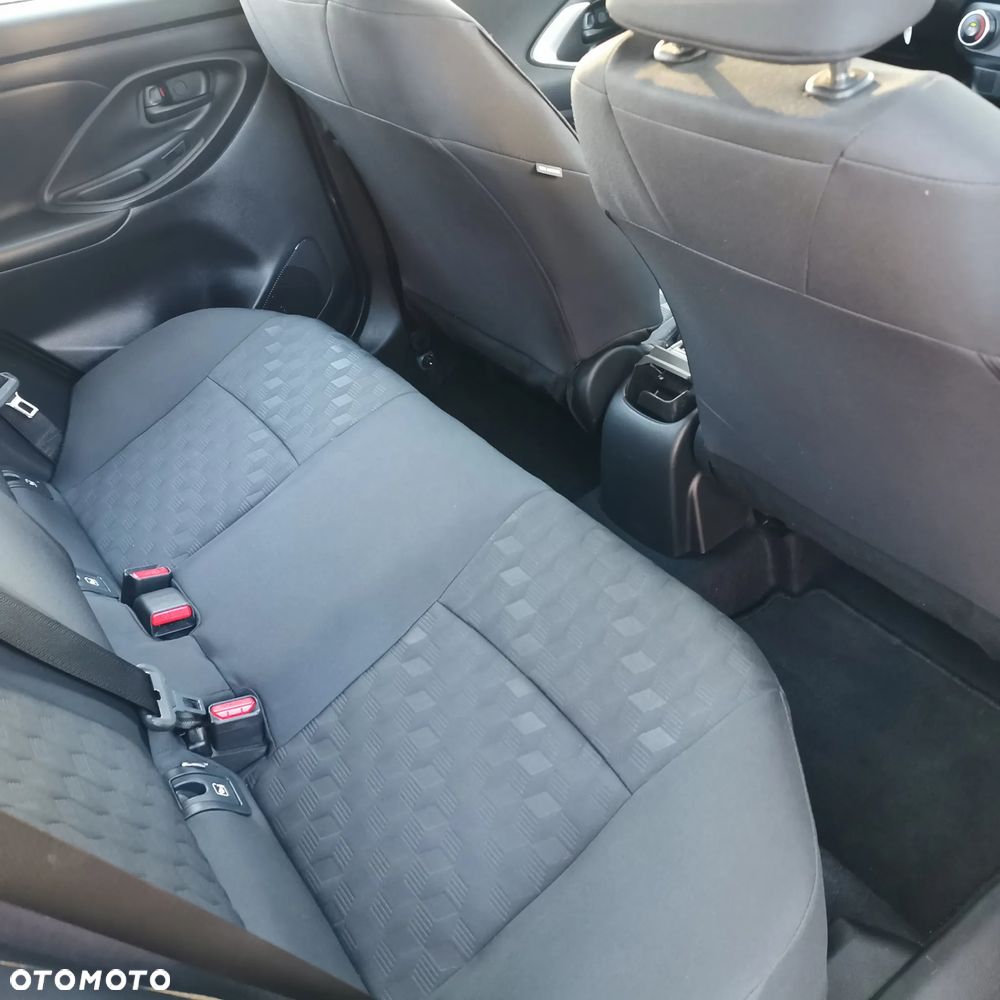 Toyota Yaris 1.5 Comfort - 14