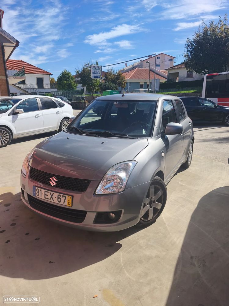Suzuki Swift - 1