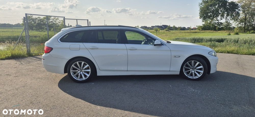 BMW Seria 5 525d xDrive - 21
