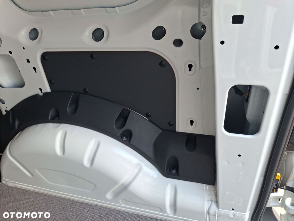 Volkswagen Caddy Cargo - 34