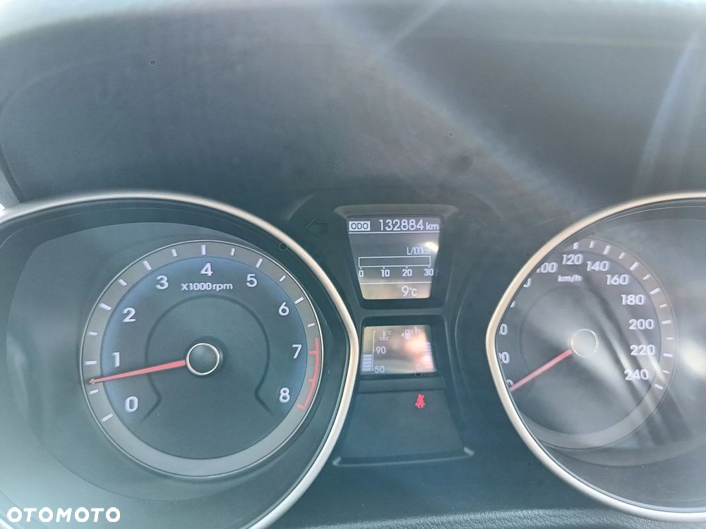 Hyundai i30 1.6 Classic + - 10