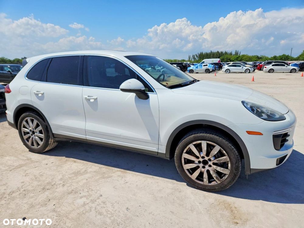 Porsche Cayenne - 5