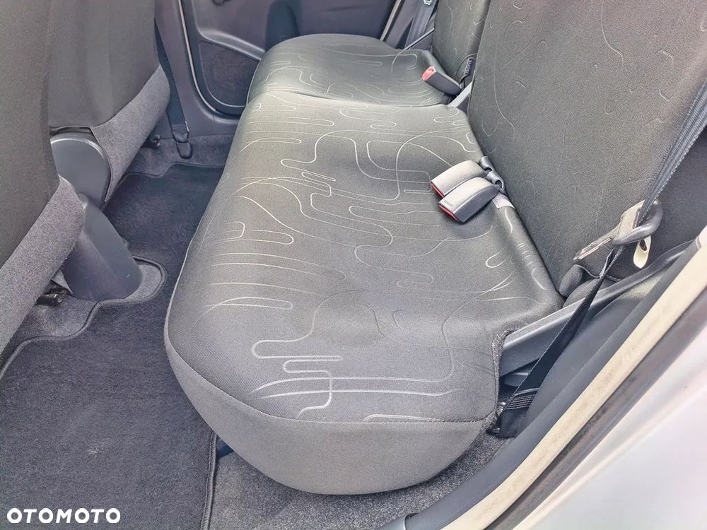 Toyota Yaris 1.33 VVT-i Life - 23