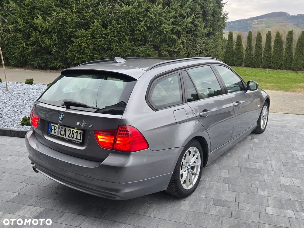BMW Seria 3 320d xDrive DPF - 5